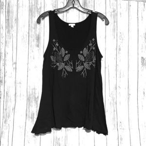 Women’s leaf pattern tank